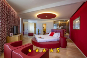 Отель Hotel Glamour  Бассано-Дель-Граппа